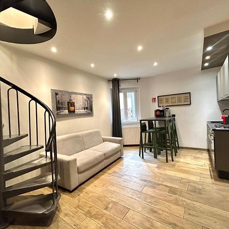 Leonardo Duplex Apartment Milan Luaran gambar