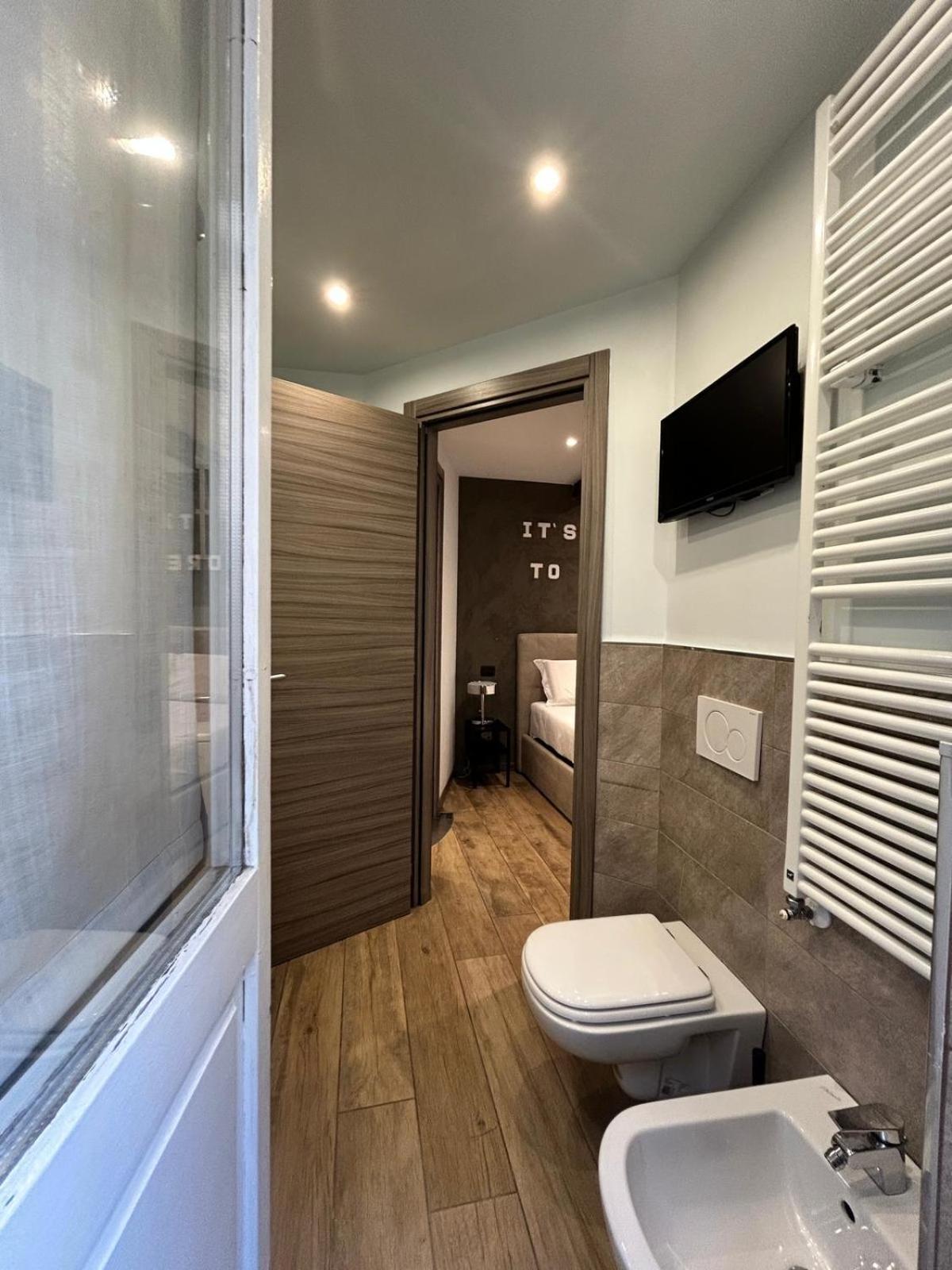 Leonardo Duplex Apartment Milan Luaran gambar